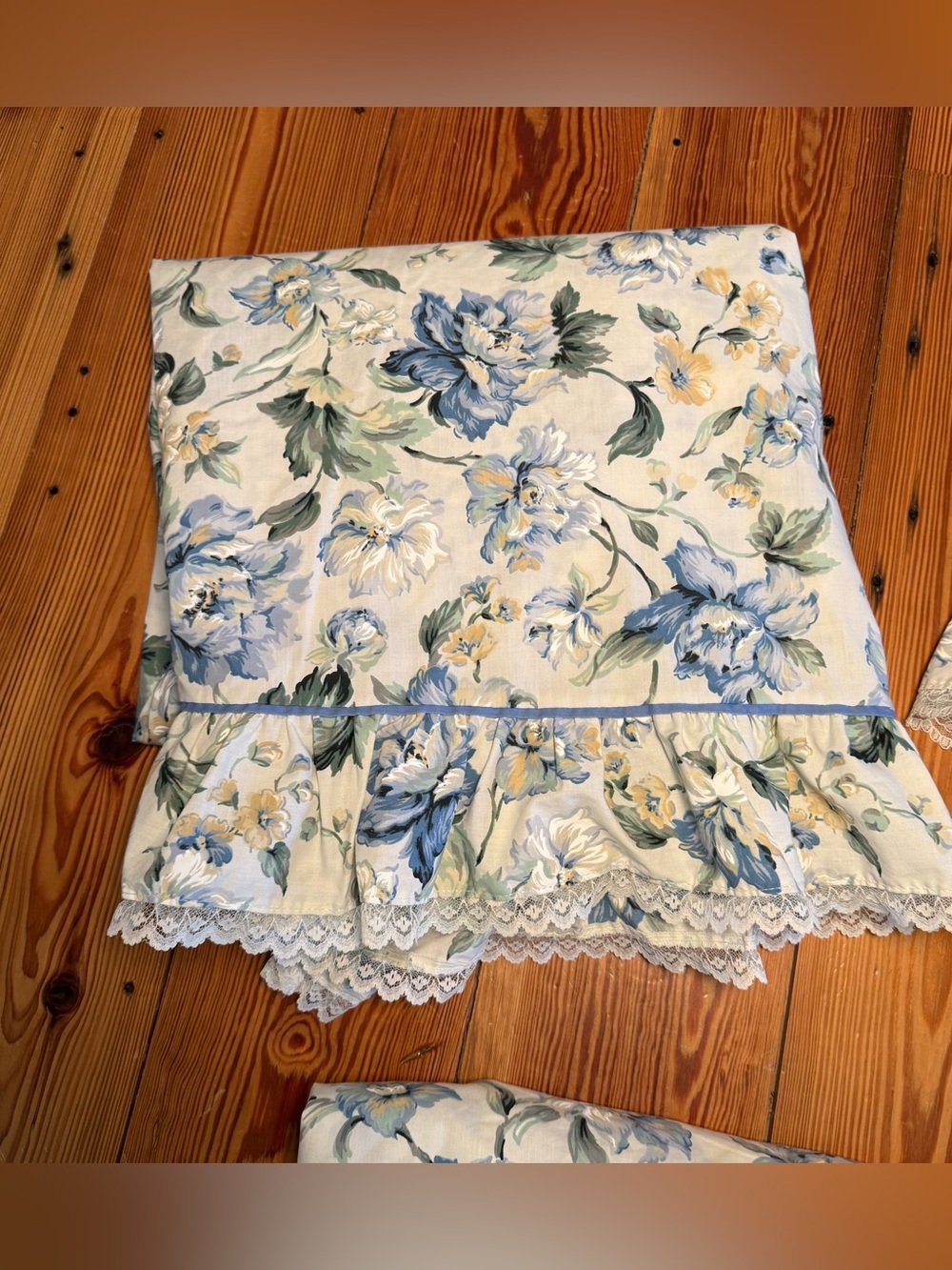Vintage Springmaid king size floral sheet set ruffle pillowcases Cottagecore - Picture 6 of 13